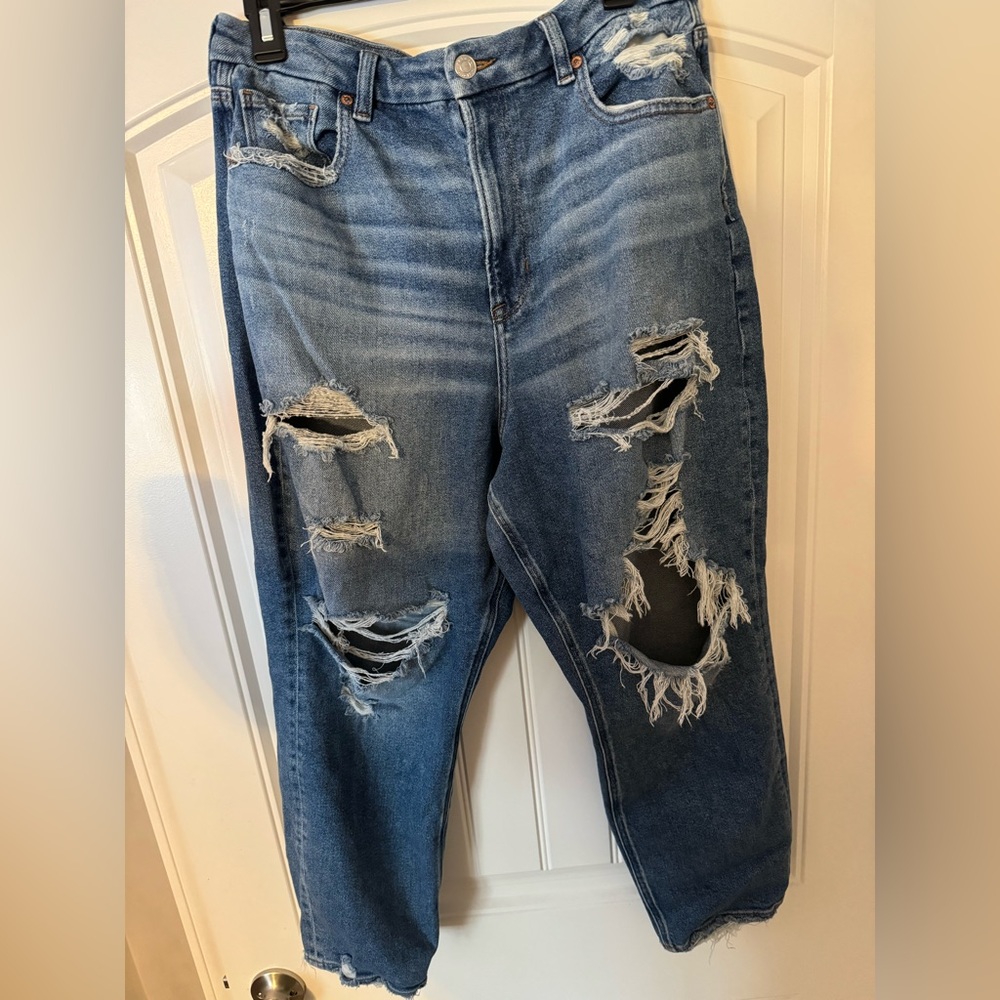🤍AE DISTRESSED BAGGY DENIM